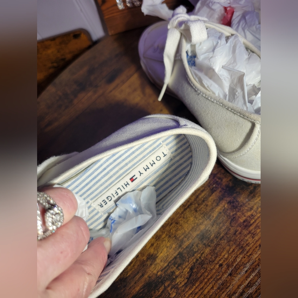 Vintage Tommy Hilfiger White canvas Sneakers women 8.5 - Picture 8 of 11